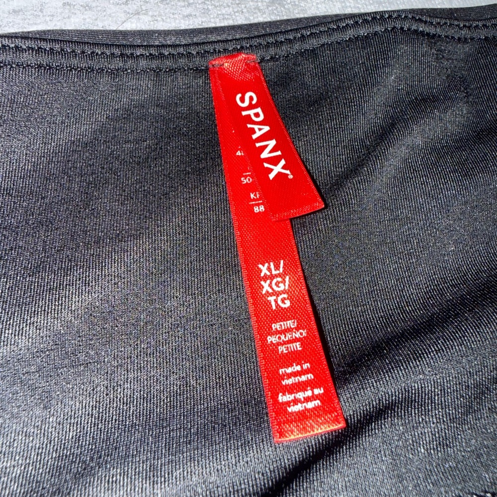 SPANX Faux Leather Leggings – Black 🖤✨ - Picture 4 of 6